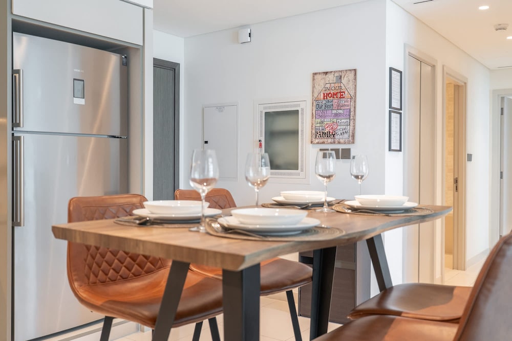 Mesmerizing 2BR in Emaar Beachfront With Sea Views