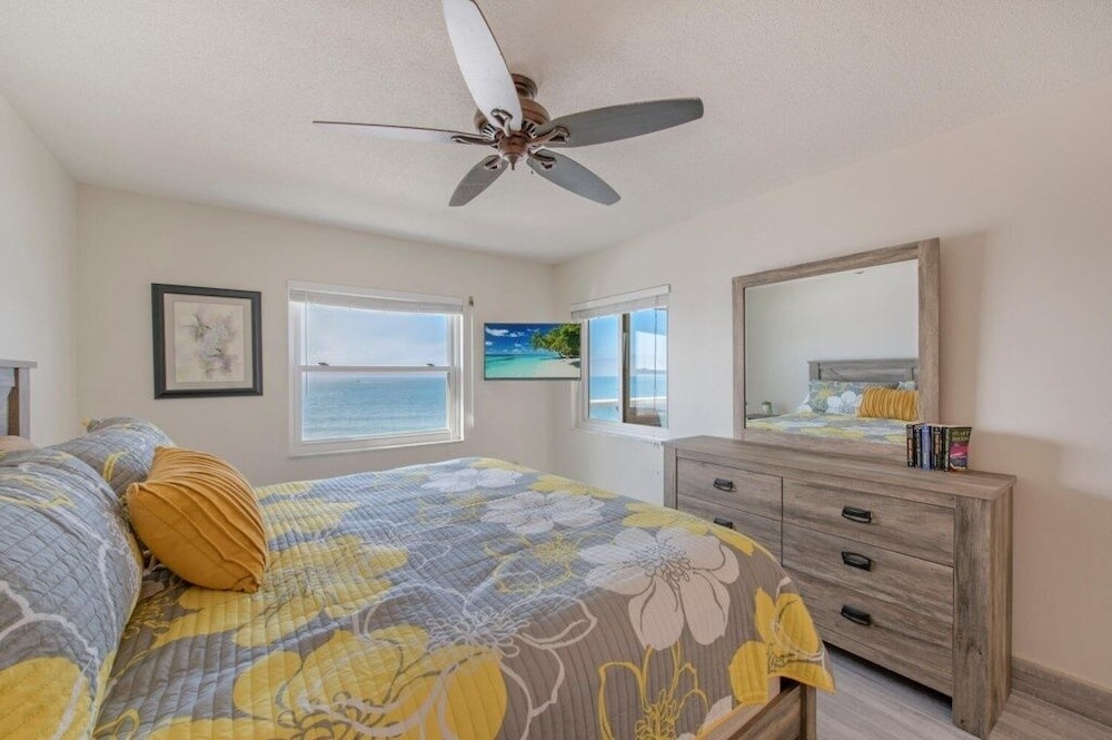 Leonardo Arms Condo On The Beach 2 Bedroom Condo by Redawning view 5