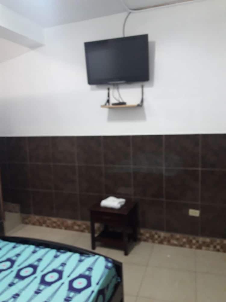 Hotel Eloy Alfaro - Hostel