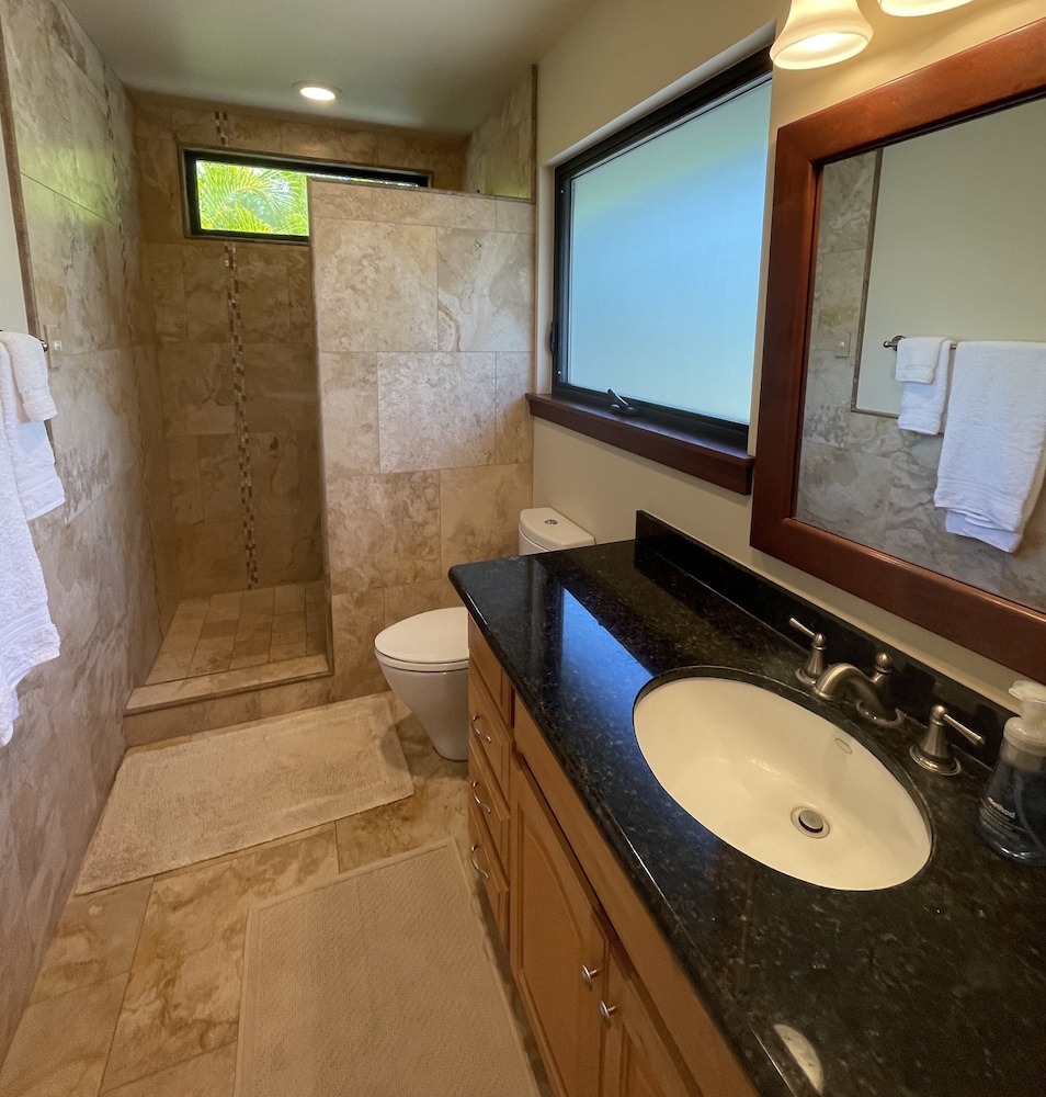 Kohala Estate Home 3 Bedroom Estate by RedAwning