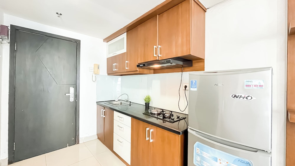 Modern Pop Urban Studio At Tamansari The Hive Apartment