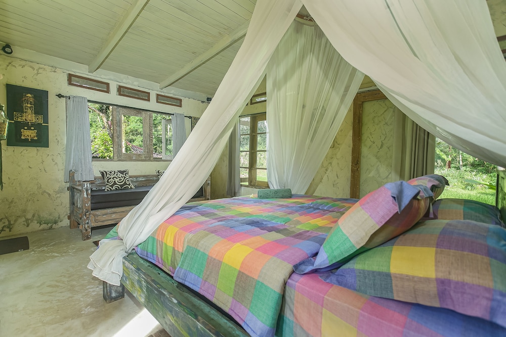 Tepi Sawah Lodge