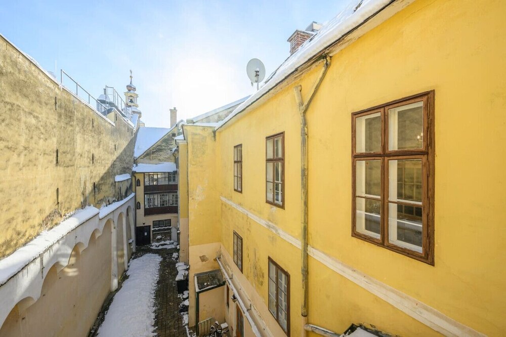 Spacious 2BR Stay for 6 Heart of Mödling