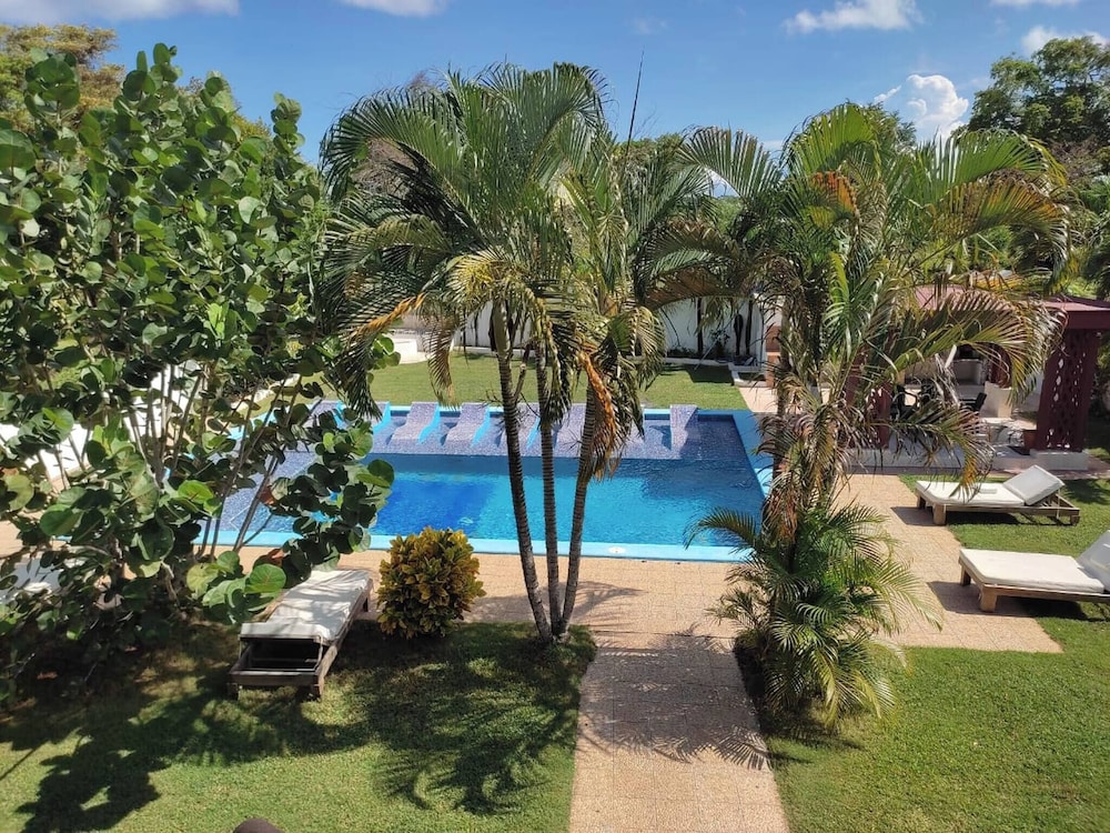 Natural Pool Villa Perfect for Families
