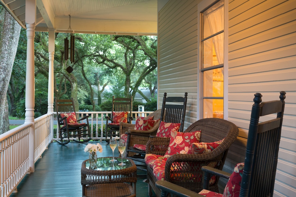 Magnolia Springs B&B