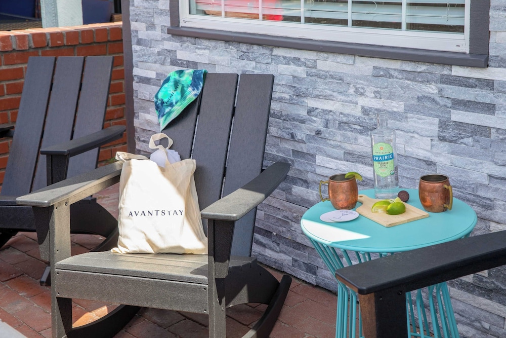 Surfrider Buyout by Avantstay 2 Home Buyout By the Beach!