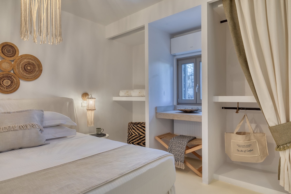 Amalgam Homes Paros