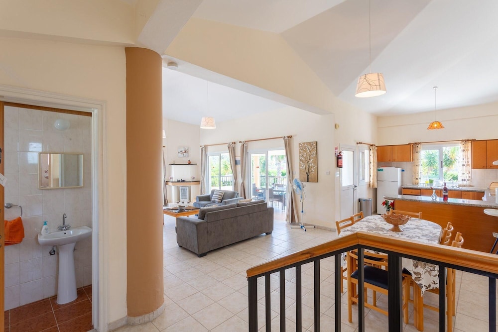 Villa Chrystalla Large Private Pool Walk to Beach Sea Views A C Wifi - 2186 view 2