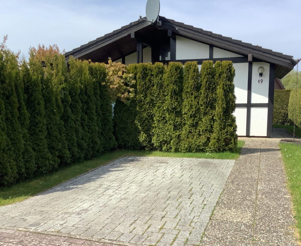 Freistehender Ferienbungalow im Fachwerkstil