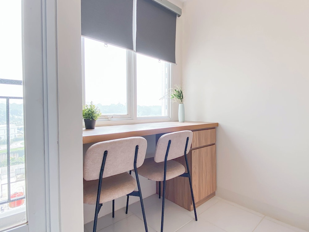 Comfy Studio Room At Podomoro Golf View Apartment