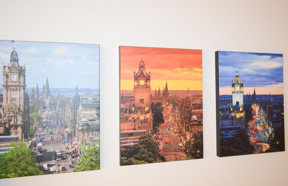 Modern 2 Bedroom Property in Central Edinburgh
