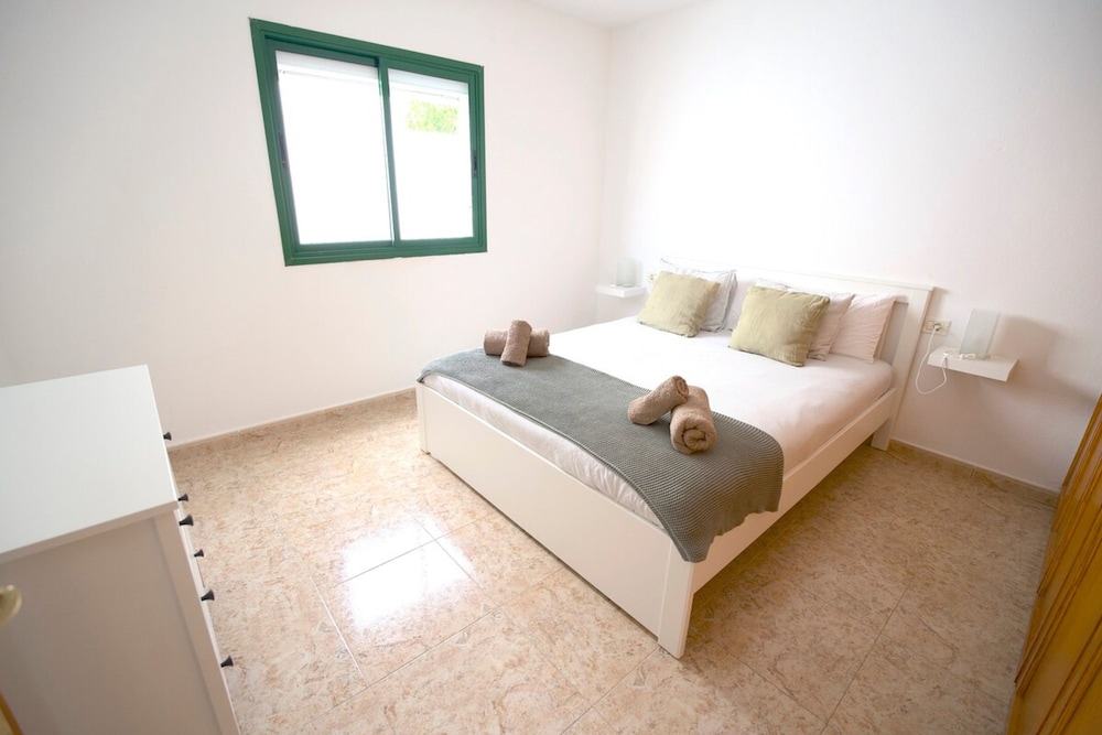 Bayside Kalendra Rofe A Hidden Retreat by the Sea