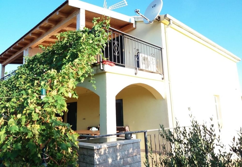 Ljuba - 200m From Beach - A2-zapadni view 2