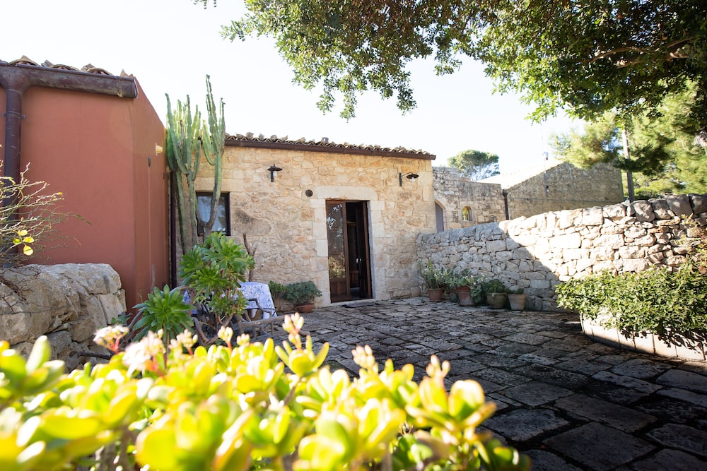 IzzHome Carrubo view 5