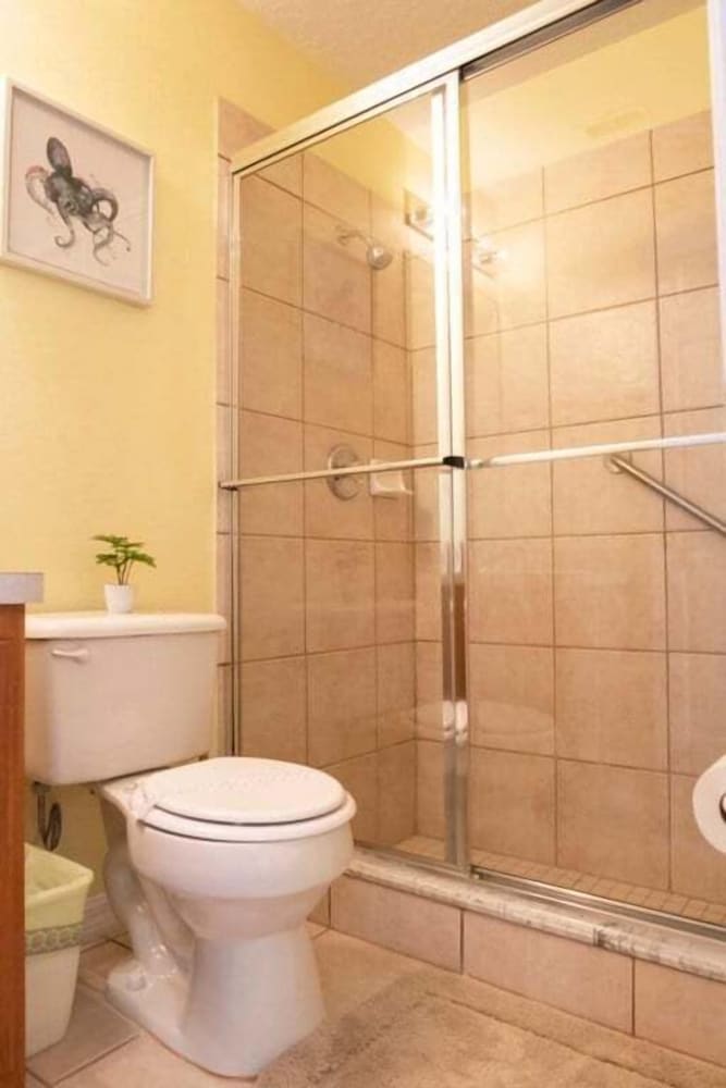 Super Mario Hideaway - Pool, Spa, Game Room Fun! 4 Bedroom Villa