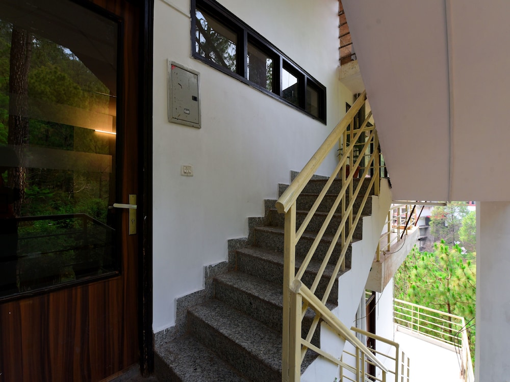 OYO 12818 Dev Villa