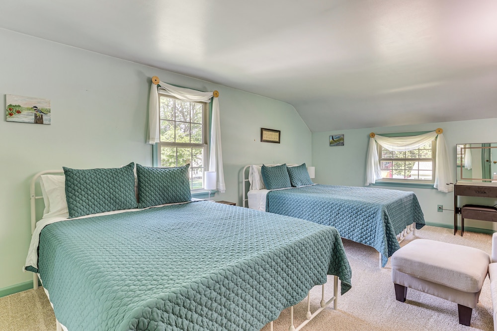 1 Mi to Dtwn Salem: Apt w/ Garage Access!