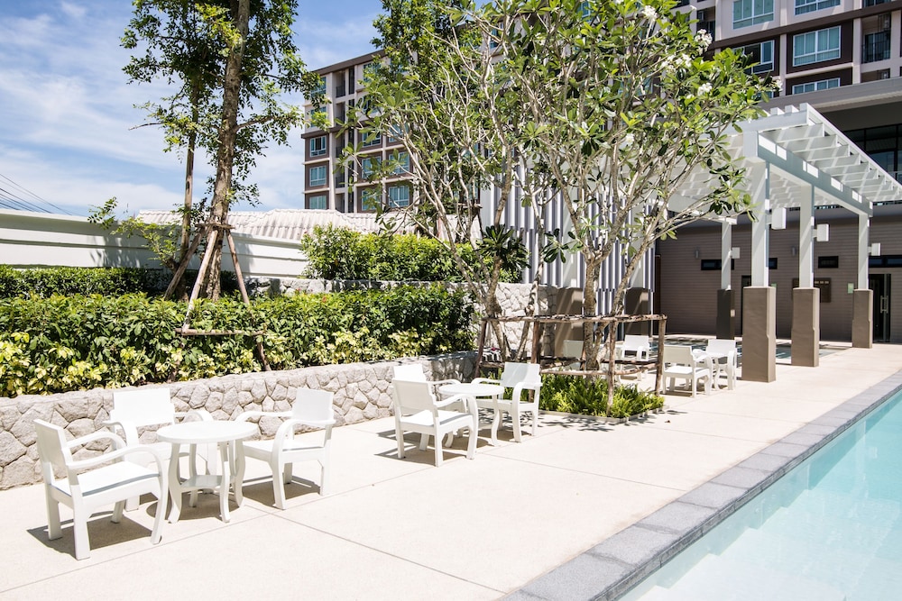 First Choice Suites by the Sea