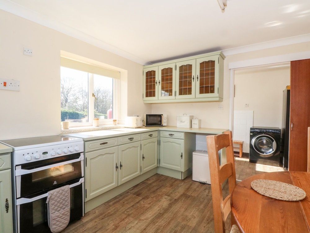 Hawksbridge Bungalow