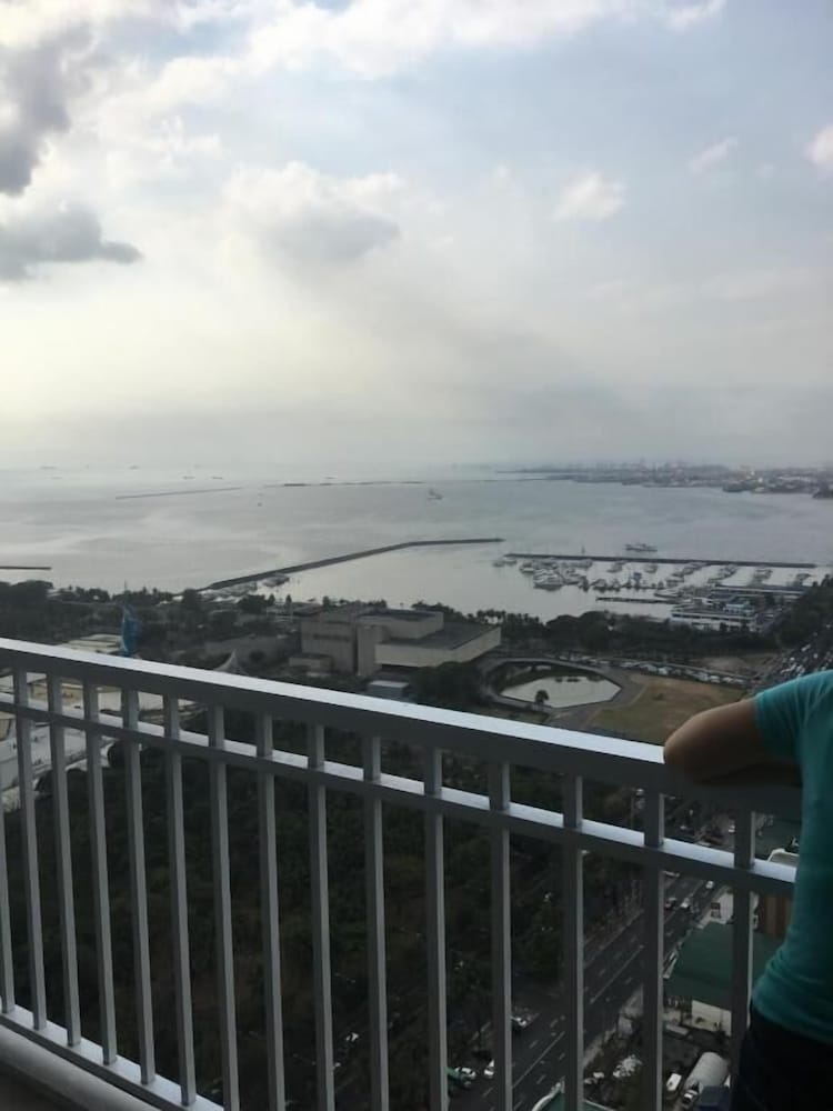 MaxStays Max View at Breeze Residences