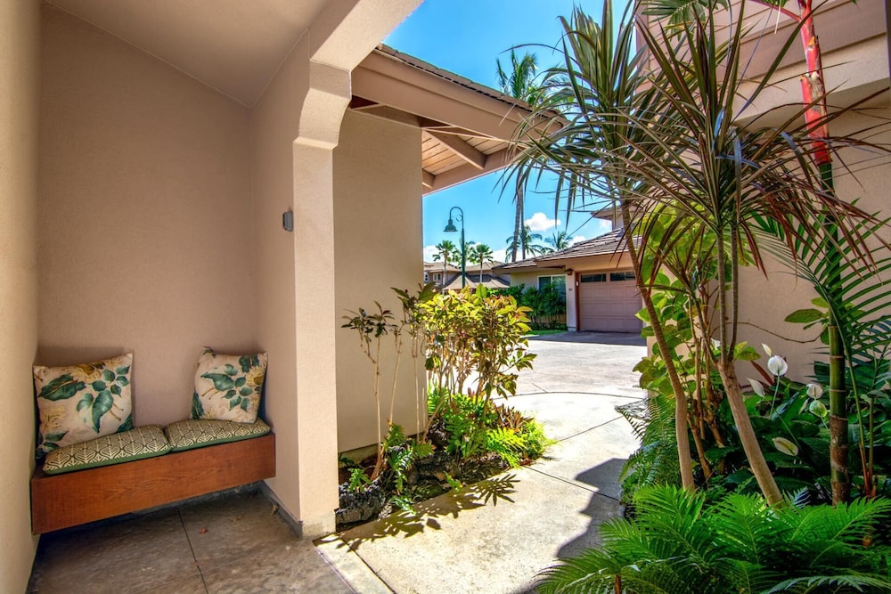 Waikoloa Colony Villas WCV-305 by KBM