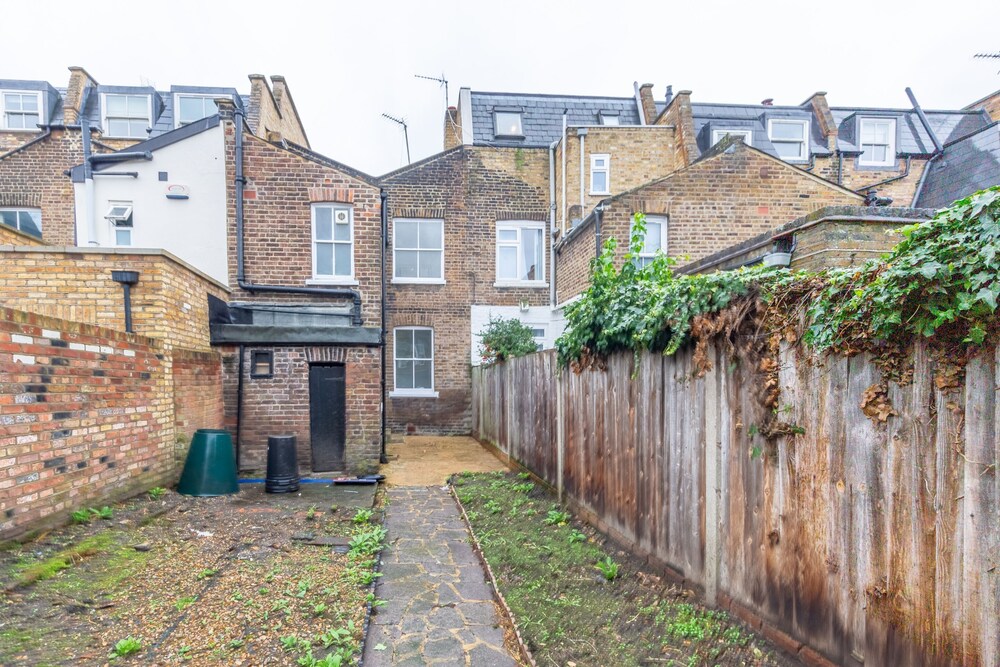 Spacious 3 Bedroom House With Garden - Hammersmith