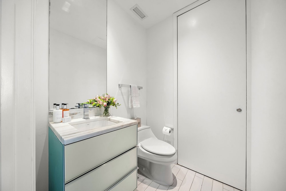 Luxury Vacation Rentals in South Beach by LRMB