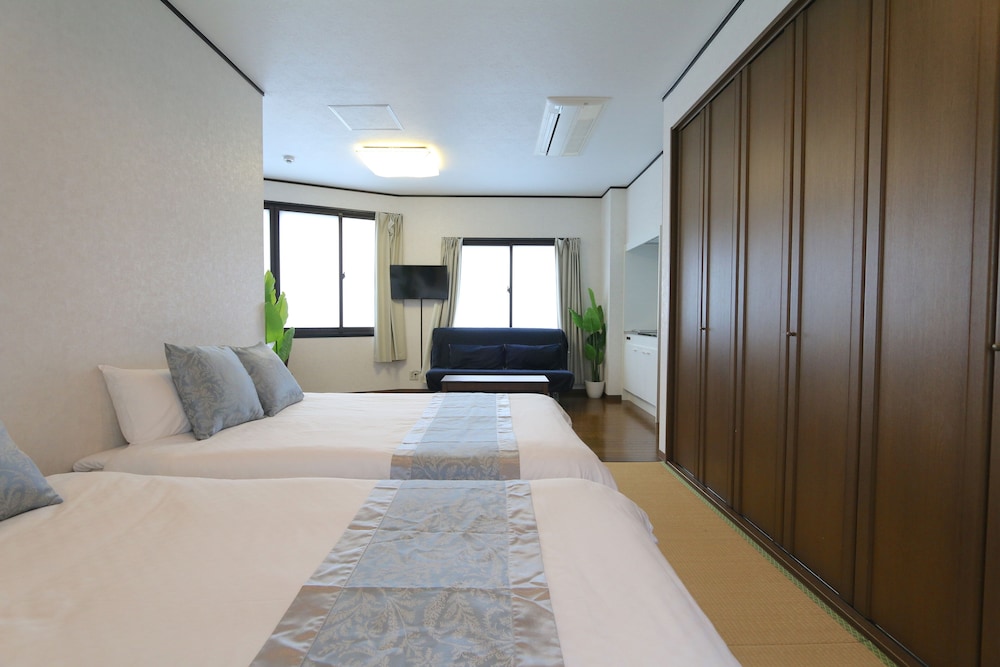 Guest House Liz Nakazaki-cho