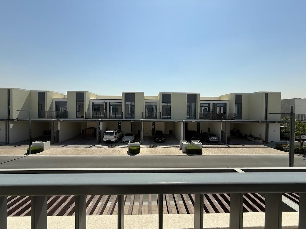 Elegant Stay in Ranches Villa