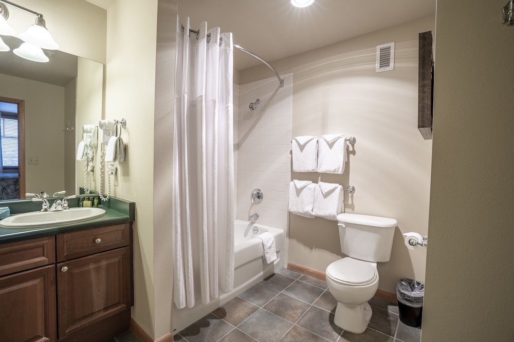 Two Bedroom Condos at Zephyr Mountain Lodge - Winter Park CO