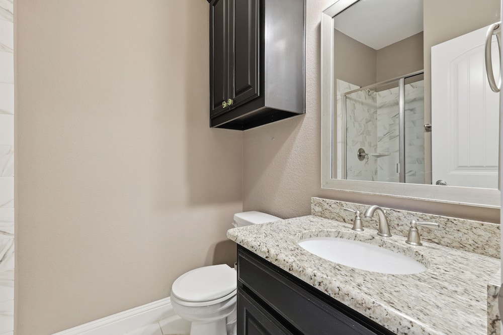 Spacious Cozy 4B Home in Frisco