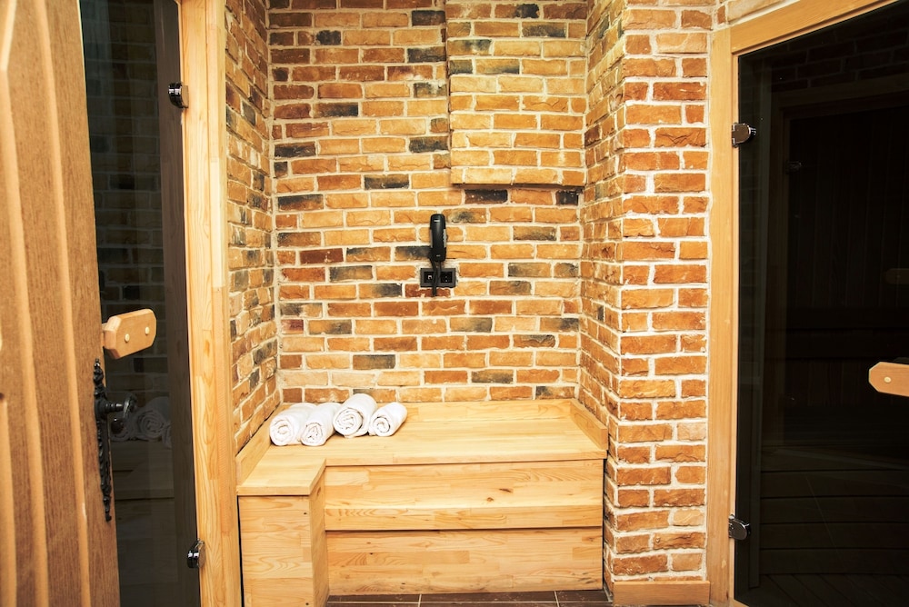 Cube Suitler - Image 17