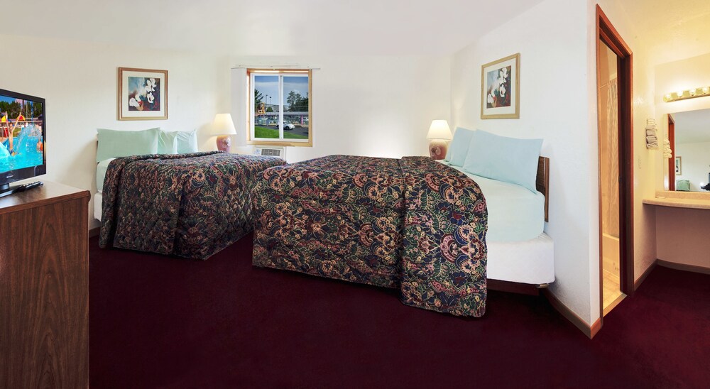Shamrock Motel