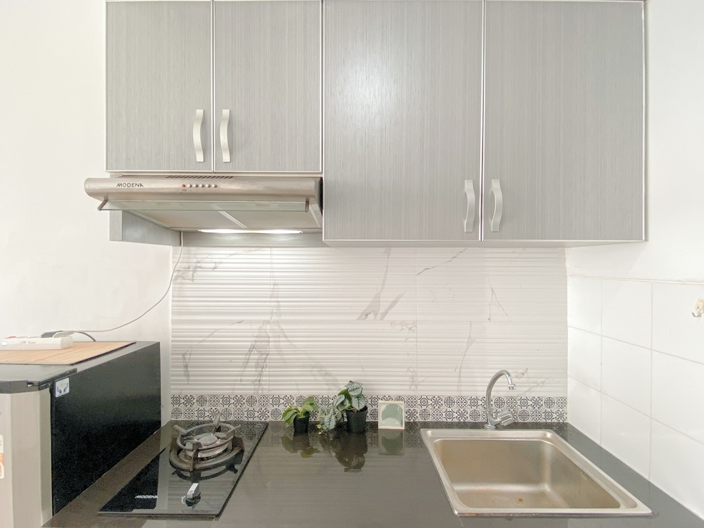 Warm And Good Studio Room At Park View Condominium Apartment