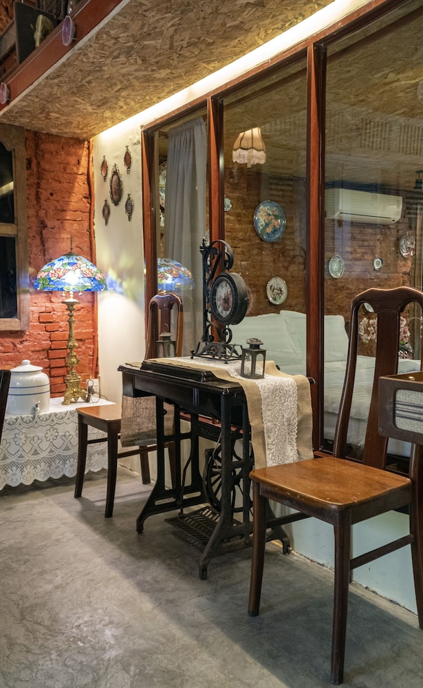 Ancient Saigon House BenThanh Center