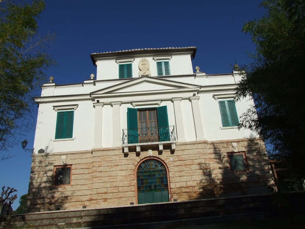 Photo 48