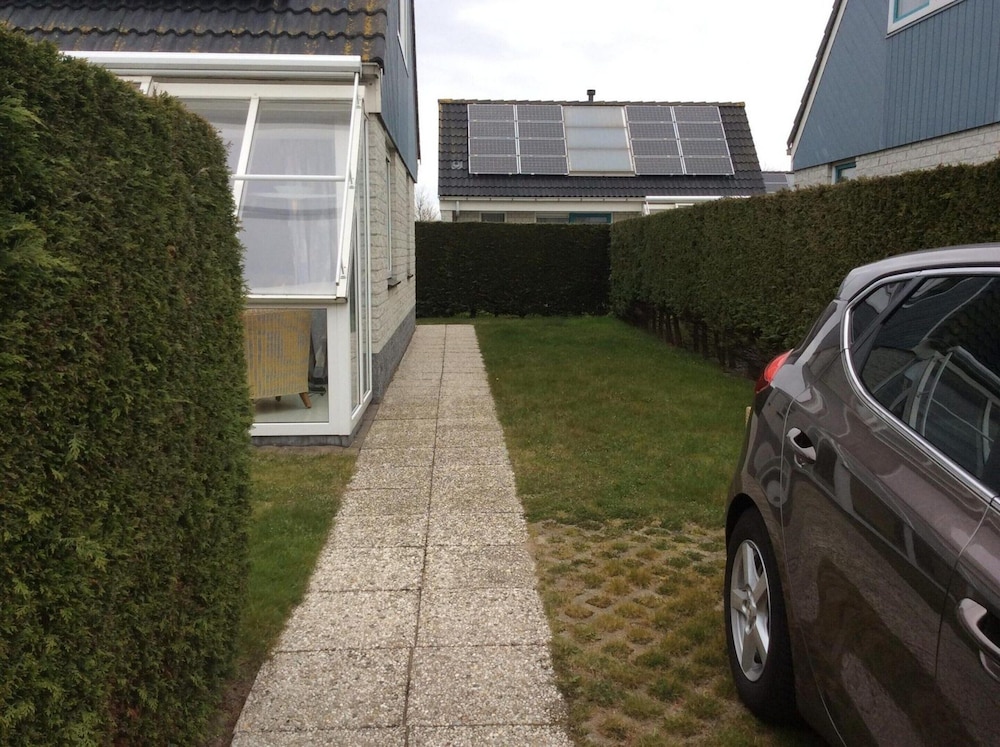 Bungalow for 6 People Near Beach