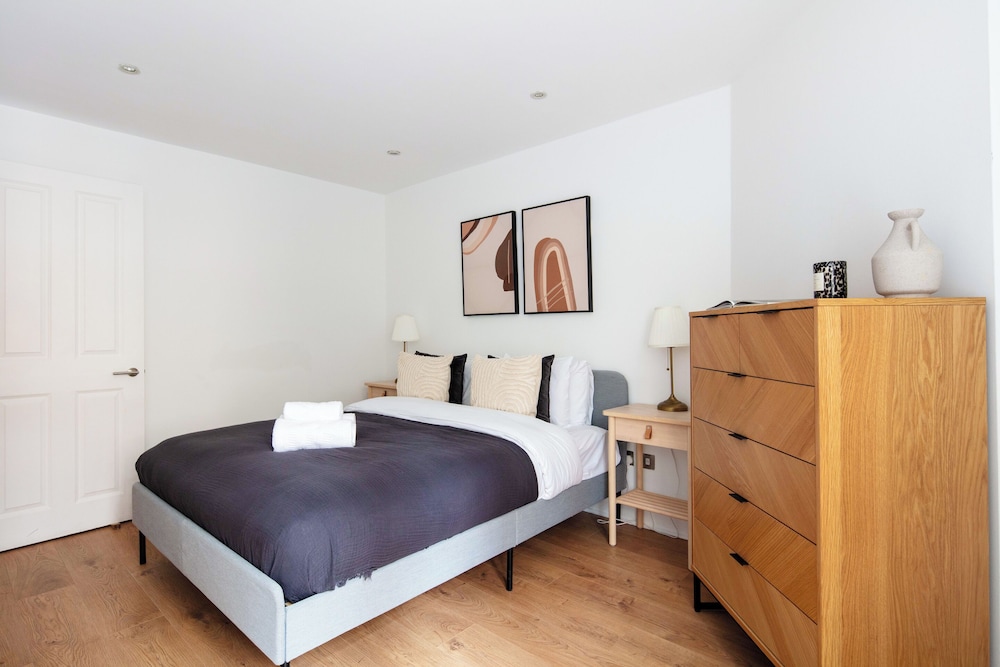 Stylish 1BR in the Heart of Westminster