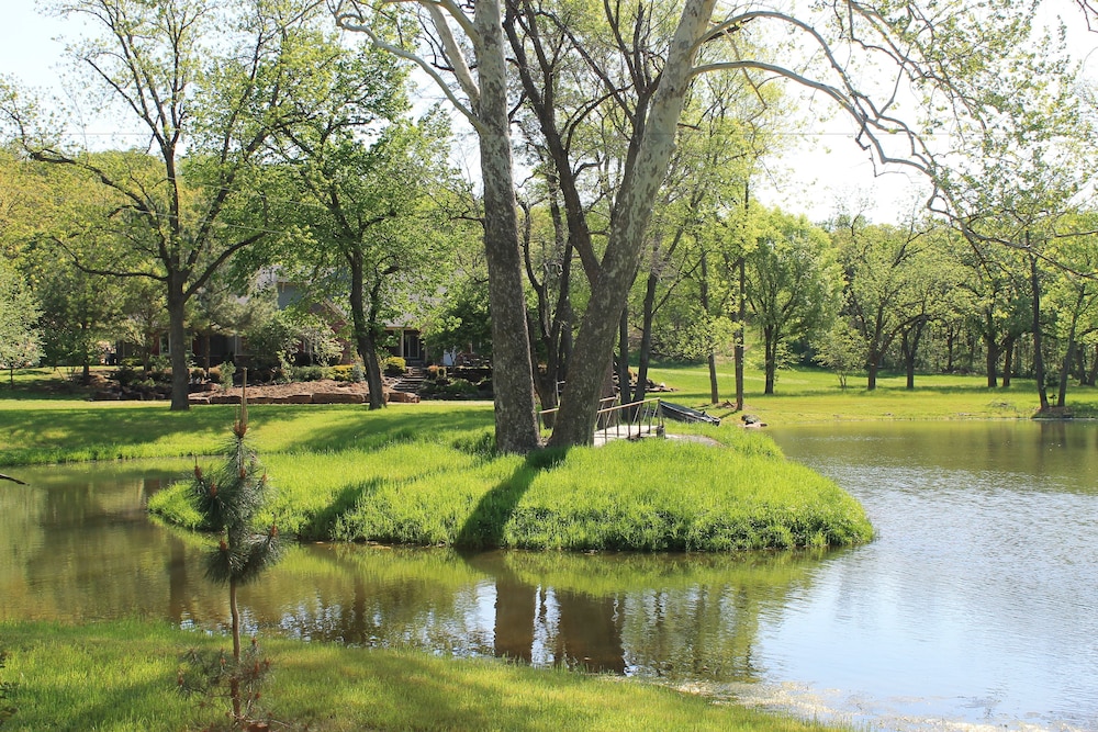 BarDew Valley Inn