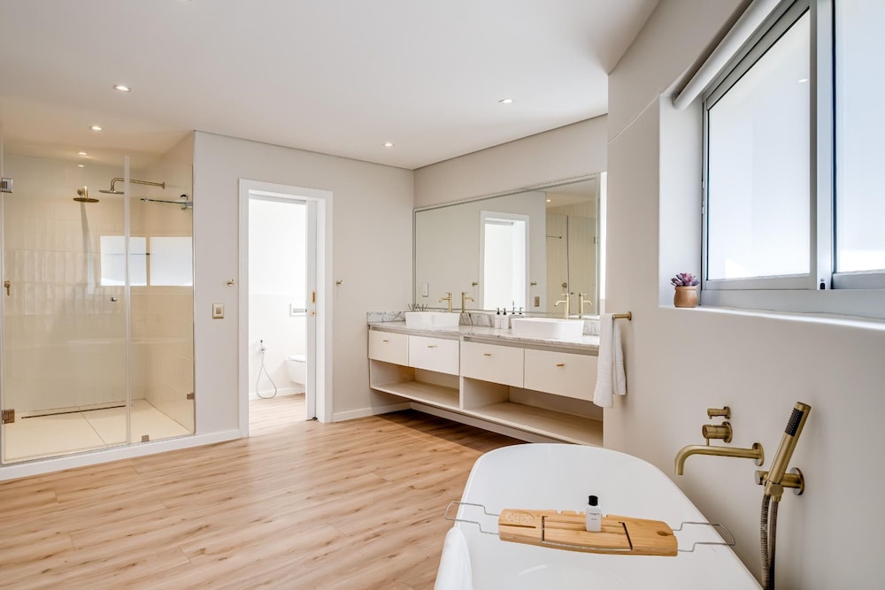 Clifton 2bed Penthouse Sea Views Dunmore Horizons