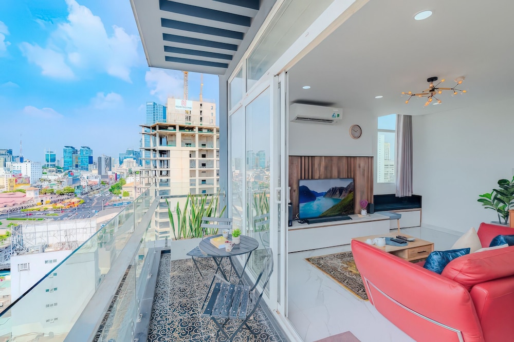 Ben Thanh Tower - Luminous Apartments D1