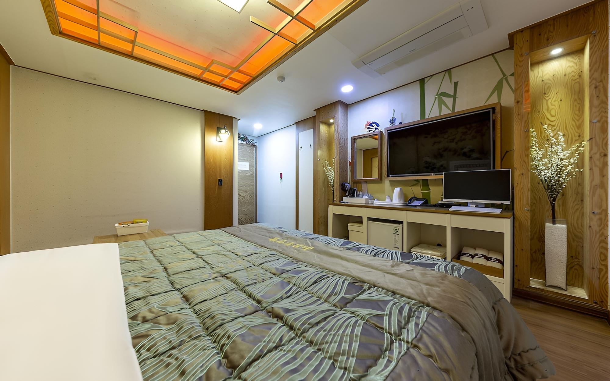 Okcheon J and B Self Check-in Motel view 2