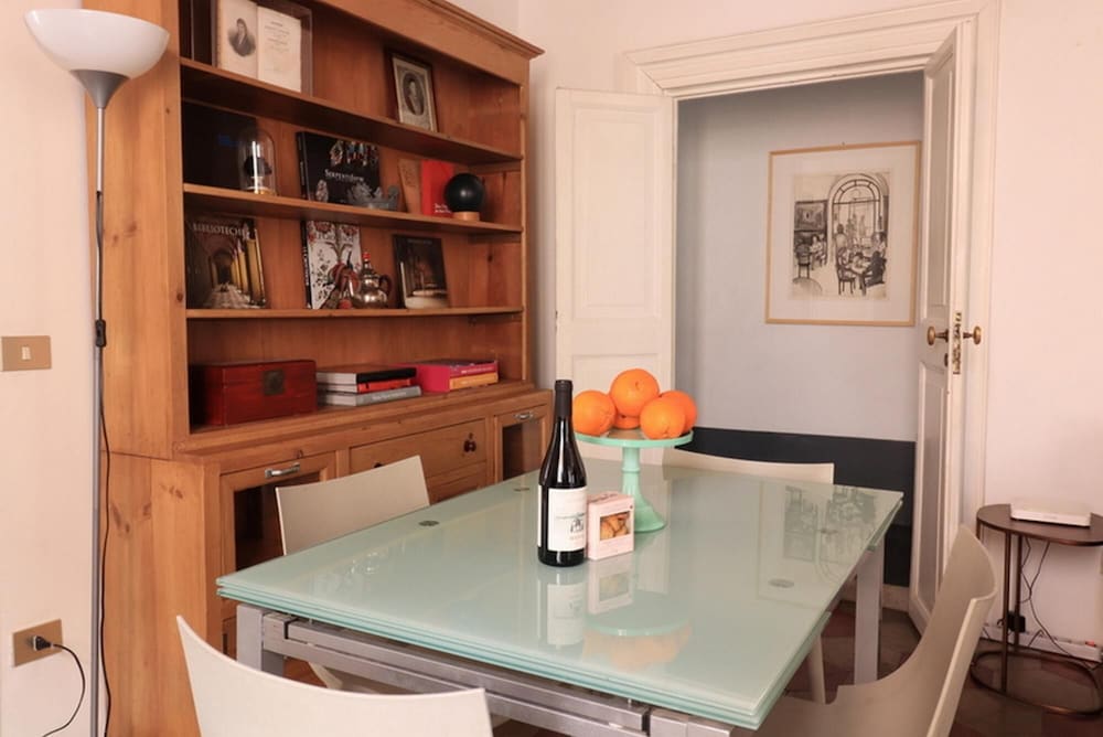 Enchanting 2BR Apt Near Pantheon Vatican