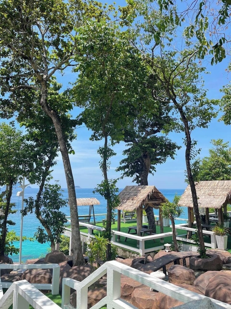 Sharilla Blue Star Resort