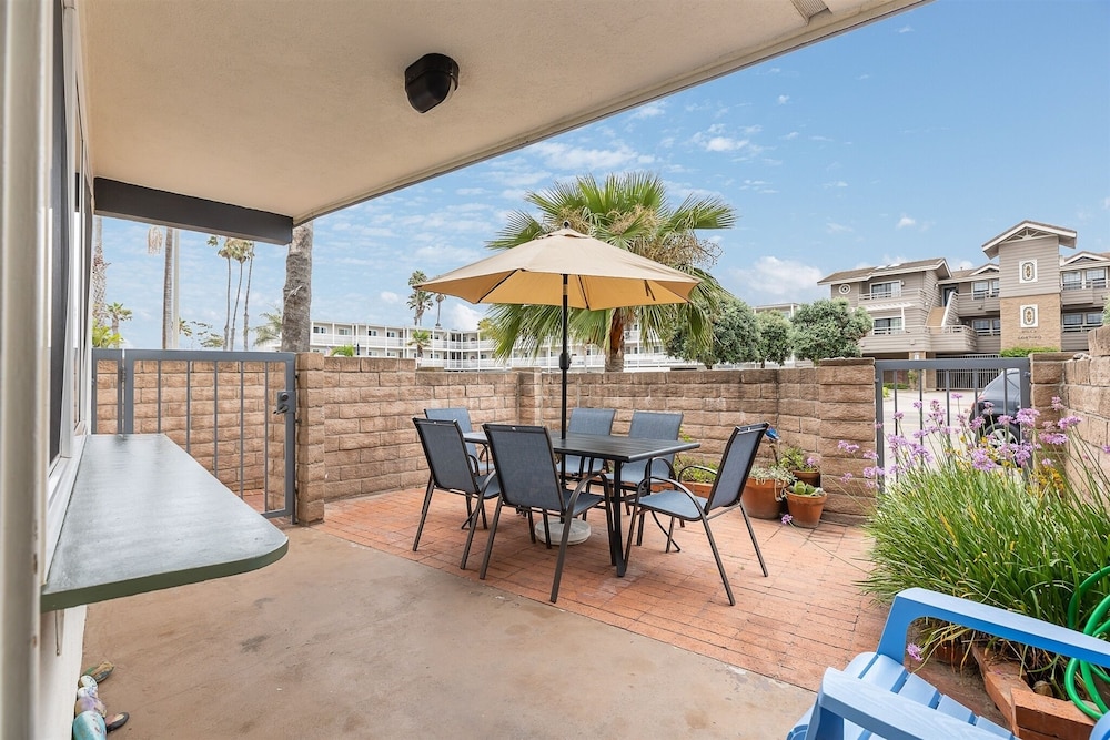 Beach Condo W/private Patio #133 1 Bedroom Condo by Sunset Shores Condominiums