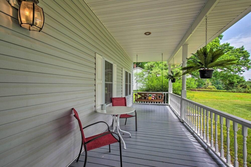 Henderson Vacations - Charming Boydton Retreat  5 Mi to Kerr Lake! - Property Image 3