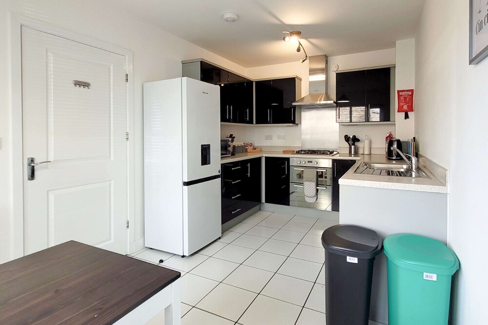 Last Minute Deals 4BR House of Four Chimneys