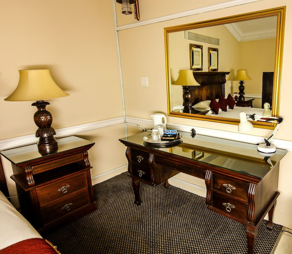 Caesars Guesthouse & Conference Centre