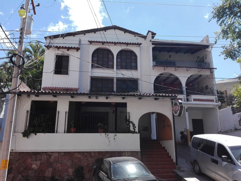President House Hotel - Hostel