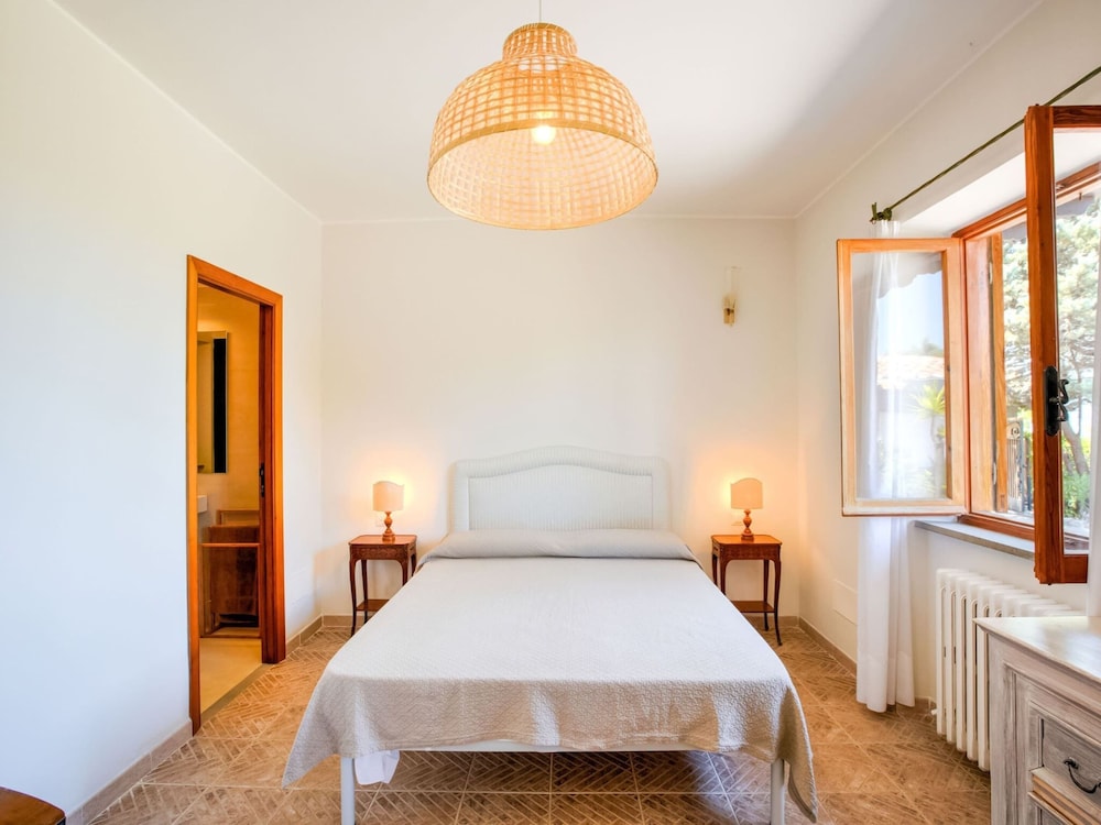 Swanky Villa in Ansedonia near Feniglia Beach view 3
